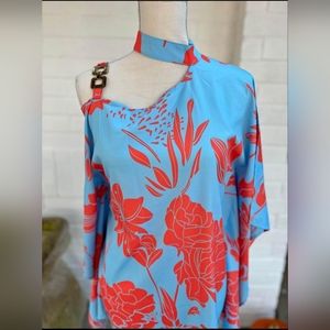 New blouse one open shoulder